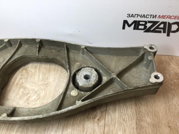 Кронштейн заднего редуктора Mercedes W221 a2213503608