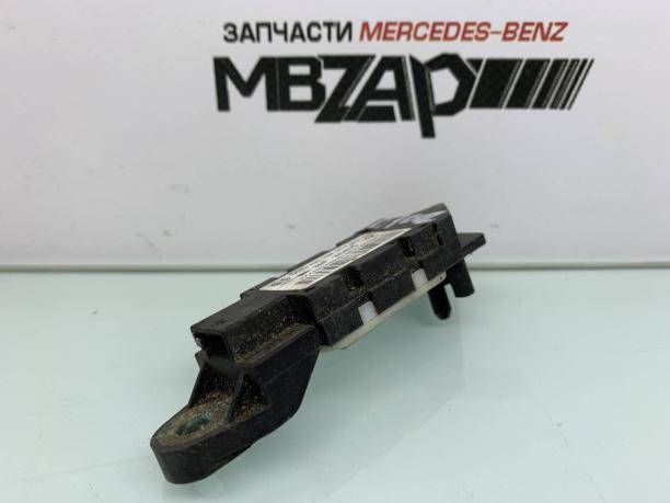 Датчик удара Mercedes w211 a0018209126