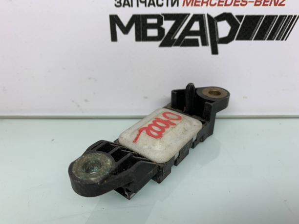 Датчик удара Mercedes w211 a0018209126