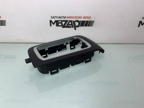 Накладка блока стеклоподъемников Mercedes W222 a2227300989