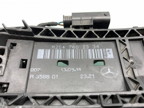 Кронштейн ручки двери Mercedes W204 a2047602334