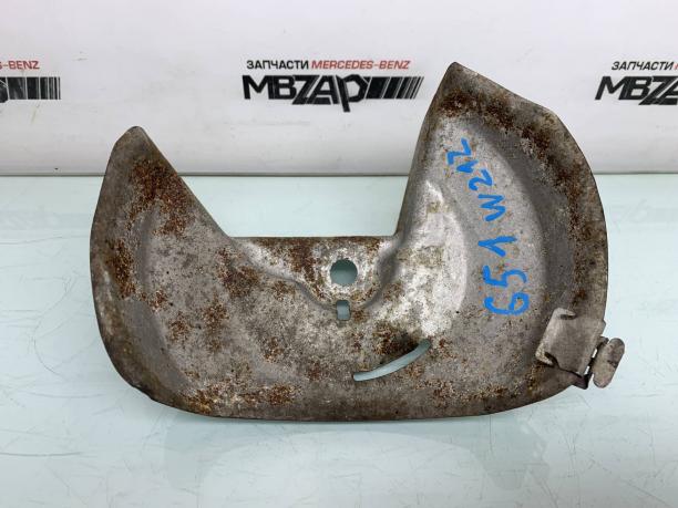 Защита подушки двигателя правая Mercedes W212 a2042411034