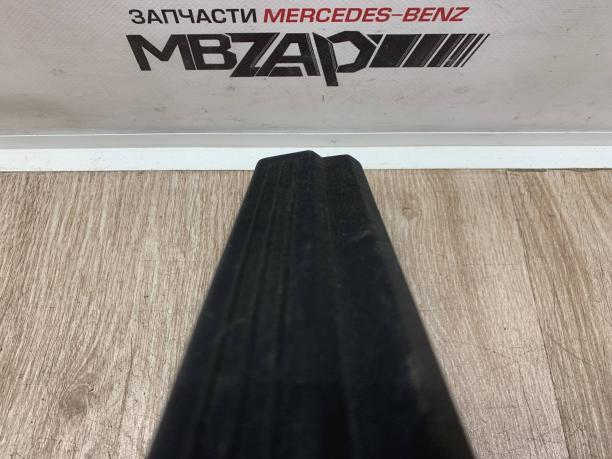 Накладка порога левая Mercedes W212 a2126860136