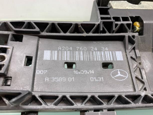 Кронштейн ручки двери Mercedes W204 a2047602434