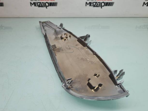 Накладка панели приборов Mercedes W251 a2516830428