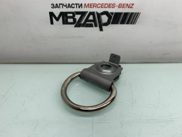 Проушина в багажнике Mercedes W205 a0008604514