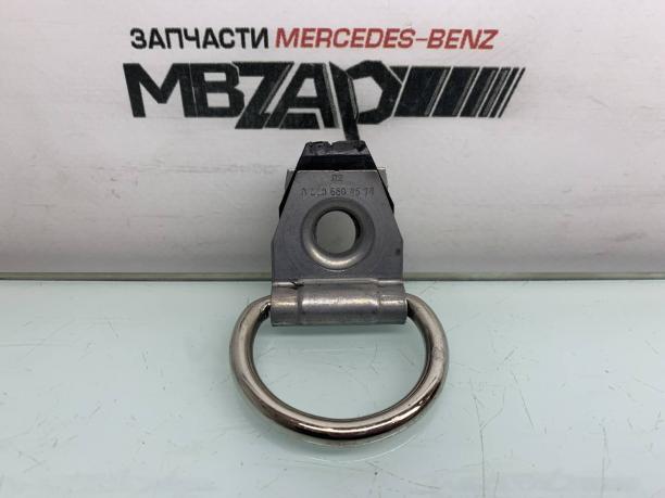 Проушина в багажнике Mercedes W205 a0008604514