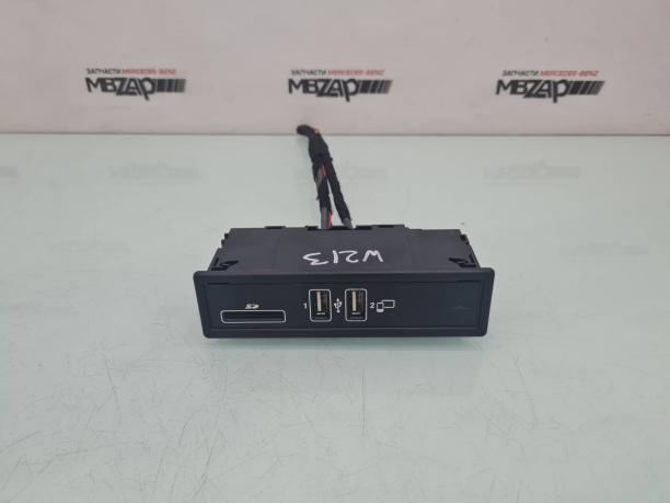 Блок USB Mercedes W213 E 213 a2138200400