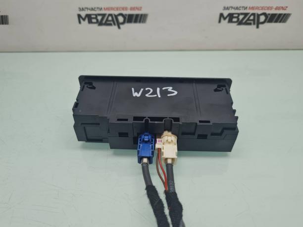 Блок USB Mercedes W213 E 213 a2138200400