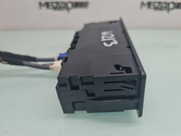 Блок USB Mercedes W213 E 213 a2138200400