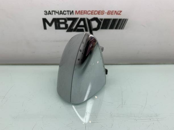 Уголок задней правой ручки Mercedes W164 a1647601420