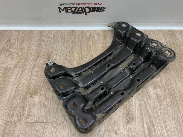 Кронштейн опоры АКПП Mercedes w221 a2212400002