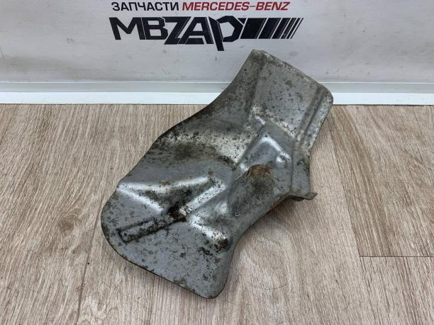 Экран подушки правый m276 Mercedes W221 a2042410634