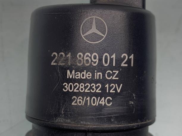 Насос омывателя стекла Mercedes W221 a2218690121