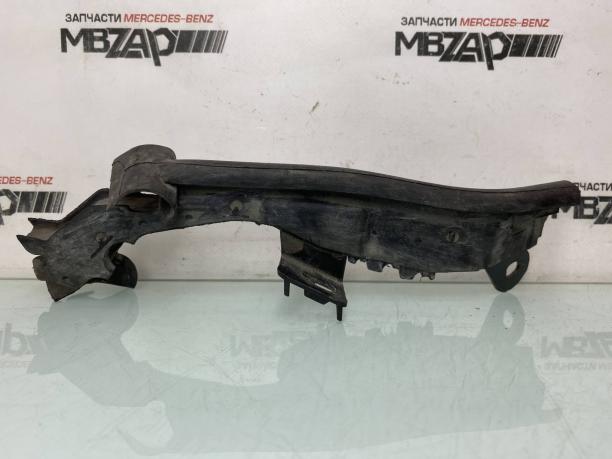 Уплотнитель капота правый Mercedes W221 a2218320298