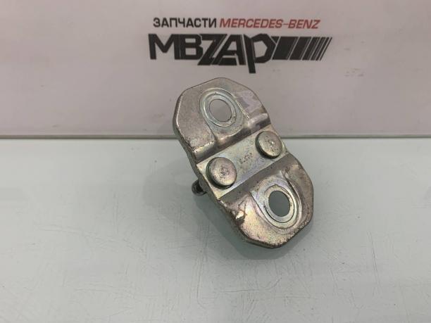 Скоба замка двери Mercedes W164 a1647200004