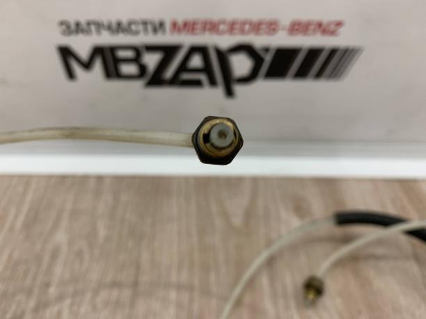 Трубка вакуумная подвески Mercedes W164 ML a1643271245