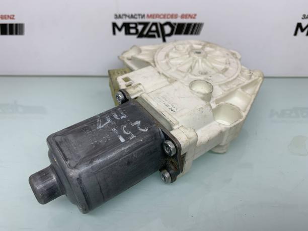 Моторчик стеклоподъемника правый Mercedes w164 ML a2518200842