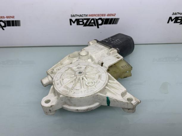 Моторчик стеклоподъемника правый Mercedes w164 ML a2518200842