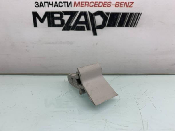 Крепление ручки потолка Mercedes W205 C a0998150091