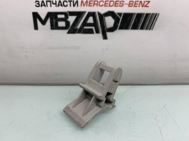 Крепление ручки потолка Mercedes W205 C a0998150091