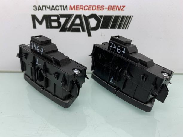 Кнопка блокировки левой двери Mercedes W166 GLE a2049058402