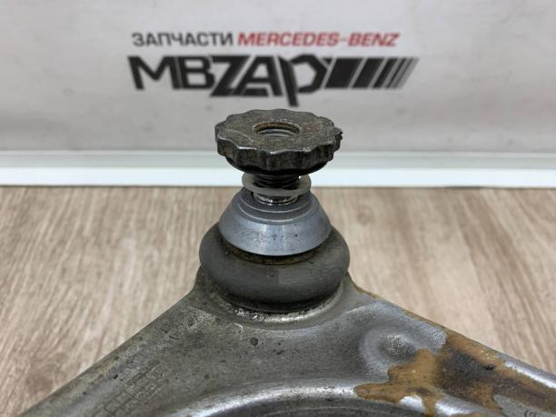 Рычаг верхний правый Mercedes w205 a2053305601