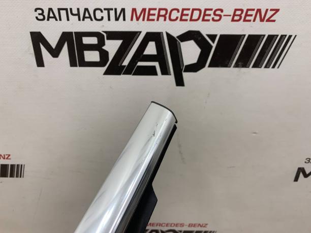 Молдинг стекла задний правый Mercedes W251 a2516905080