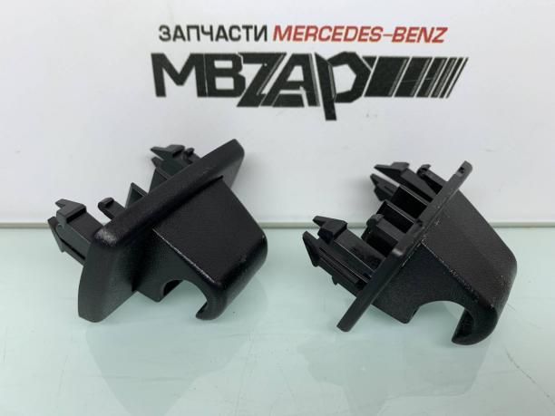 Крепеж козырька Mercedes W166 a0998101412