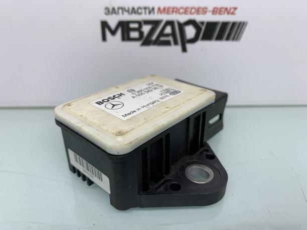 Датчик ускорения Mercedes W212 a0055422618