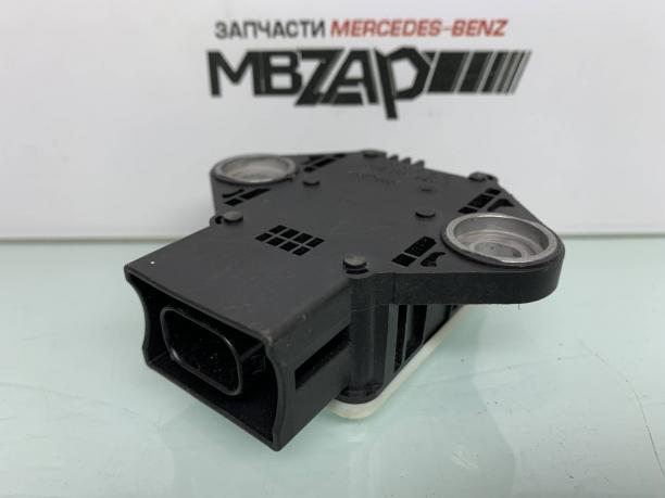 Датчик ускорения Mercedes W212 a0055422618