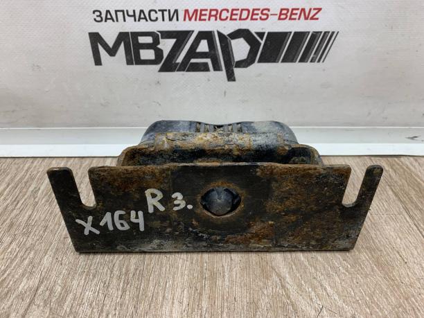 Поддомкратник правый задний Mercedes X164 GL a1646900210