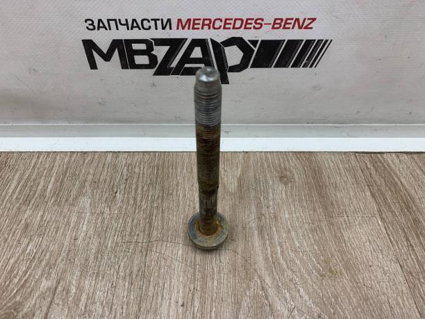 Болт подрамника Mercedes W164 a0009905900