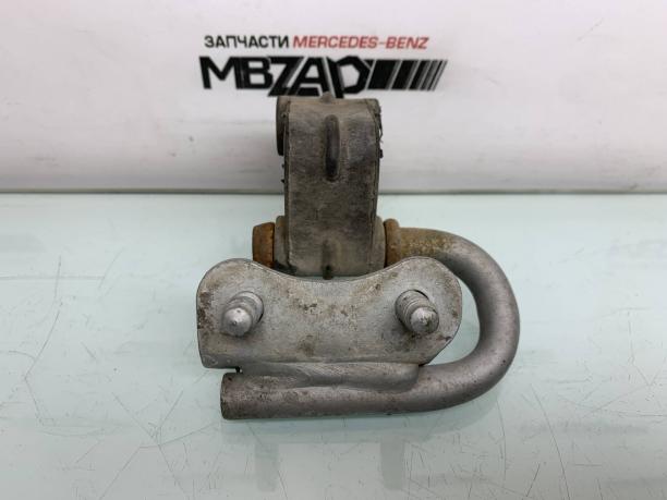 Кронштейн глушителя левый Mercedes W222 a2224913841