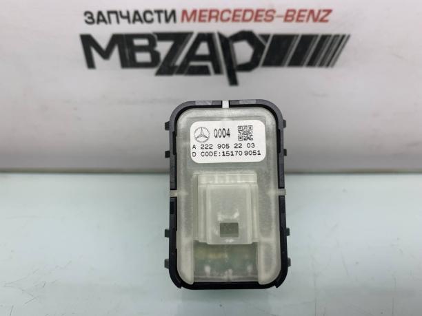 Кнопка стеклоподъемника Mercedes W205 a2229052203