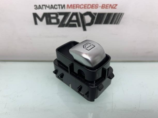 Кнопка стеклоподъемника Mercedes W205 a2229052203