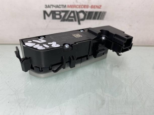 Блок кнопок обогрева Mercedes W213 a2139051604