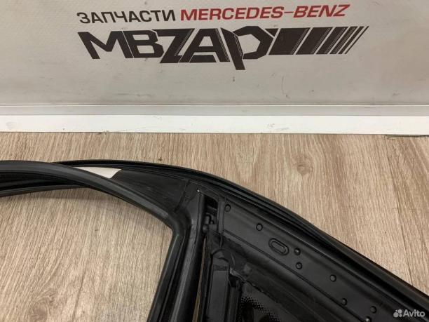 Форточка задняя правая Mercedes W222 a2227301800