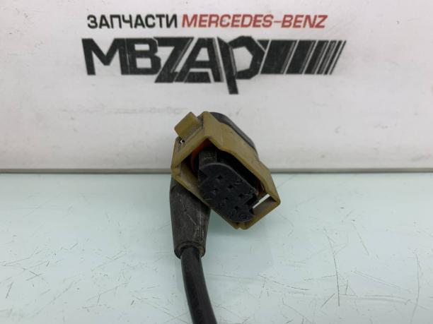 Фишка датчика уровня подвески Mercedes w164 a0085456326