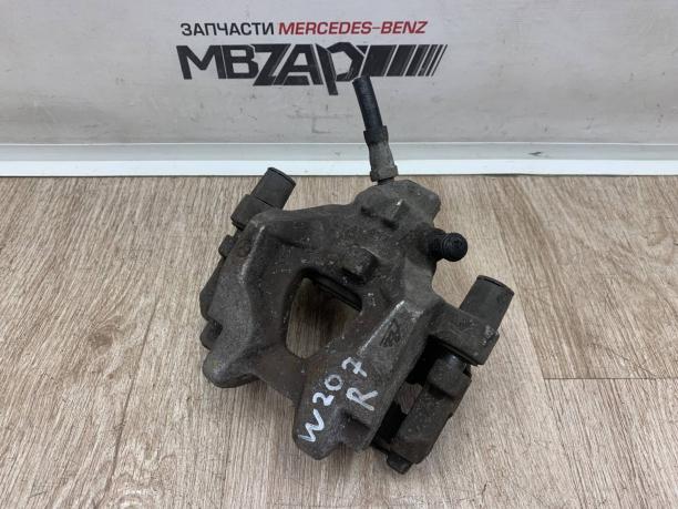 Суппорт задний правый Mercedes W204 a2044231681