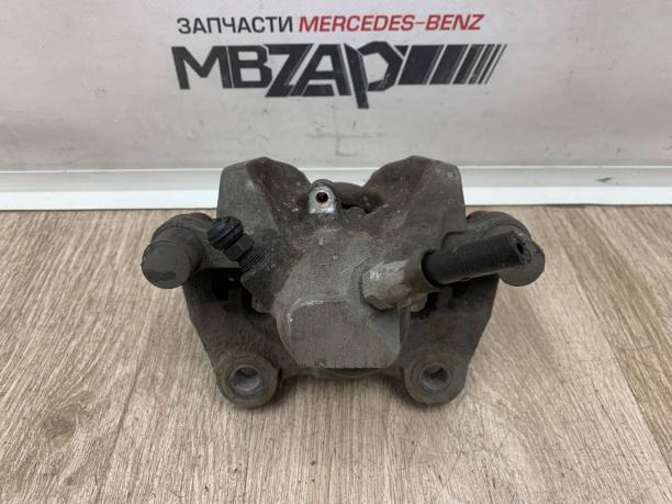 Суппорт задний правый Mercedes W204 a2044231681