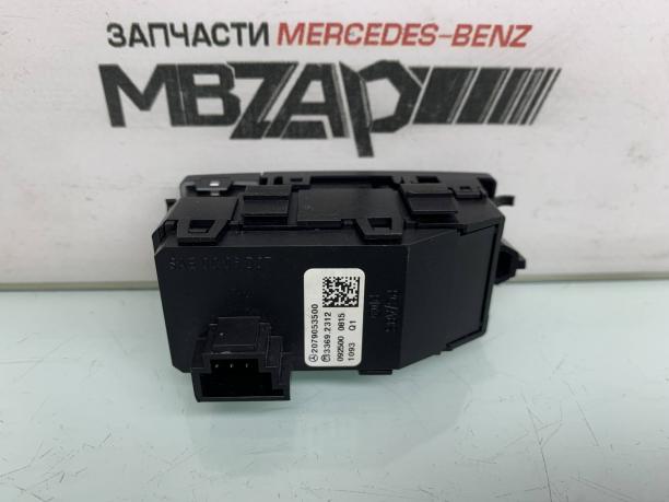 Кнопка аварийки Mercedes W207 a2079053500