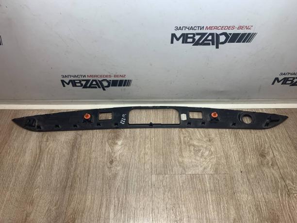 Накладка крышки багажника Mercedes W222 a2227500500