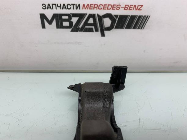 Уплотненитель подкапотный Mercedes W205 C 205 a2058310798