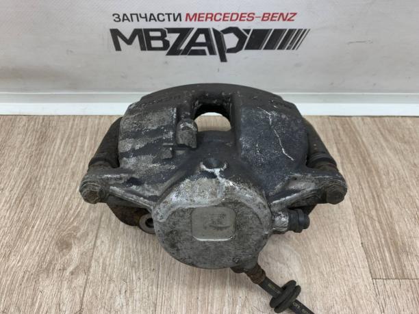 Суппорт передний левый Mercedes w212 a2044212381