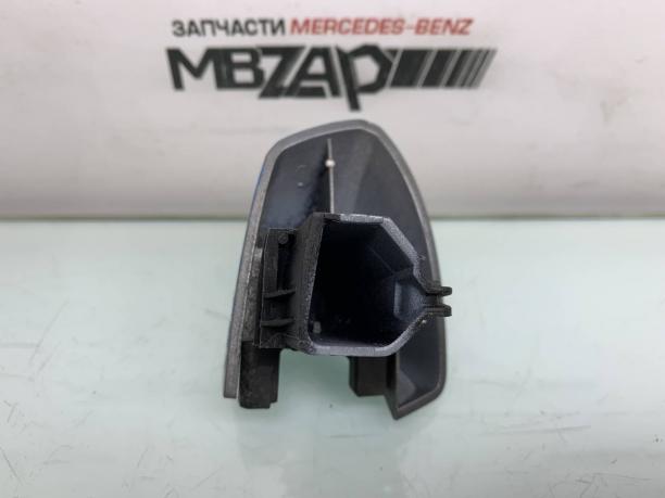 Уголок ручки задний левый Mercedes W212 a2047600320