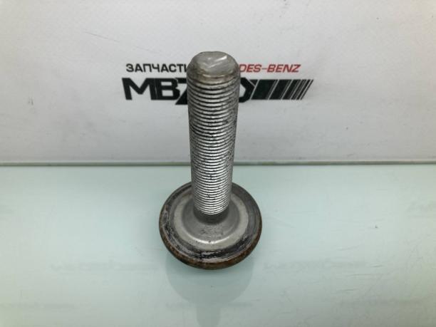 Болт шкива коленвала m272 Mercedes a0069907004