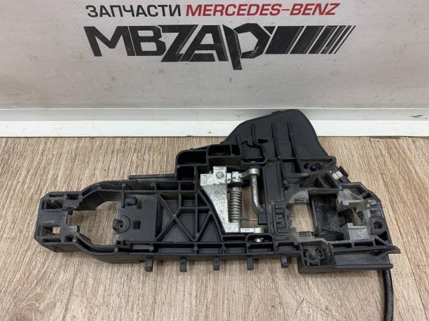 Кронштейн ручки задней двери Mercedes W164 a1647302635