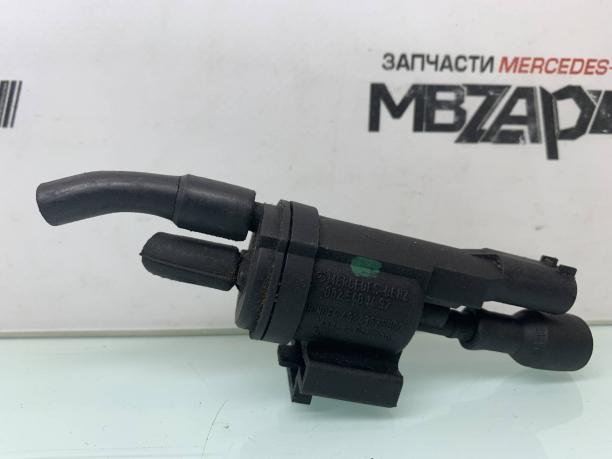 Клапан вакуумный Mercedes w221 a0025401497