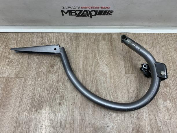 Петля крышки багажника левая Mercedes W205 a2057500328